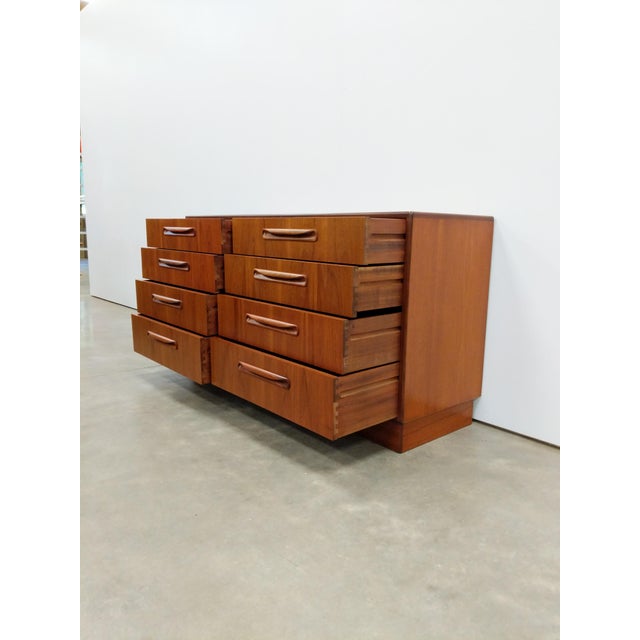 Authentic vintage mid century modern teak dresser / chest of drawers. "Fresco" series designed by Victor B Wilkins for G...