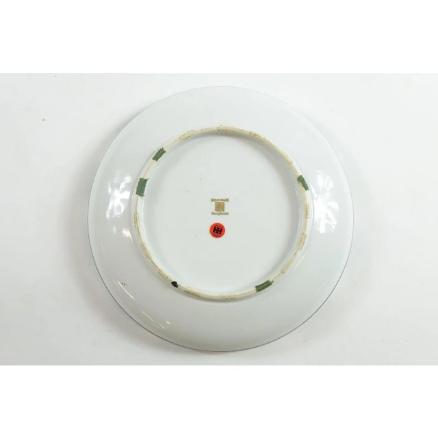 Asian Mid 20th Century Hand Painted Gold Imari Shallow Bowl With Birds For Sale - Image 3 of 3