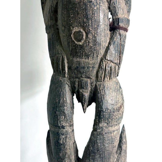 Yam Ceremonial Digging Stick with Carving Papua New Guinea For Sale - Image 14 of 16