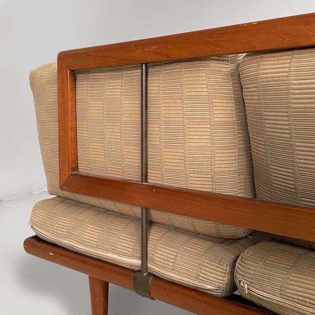 Mid-Century Modern Danish Beige Fabric and Wood Sofa by Peter Hvidt for France & Daverkosen, 1960s For Sale - Image 16 of 18