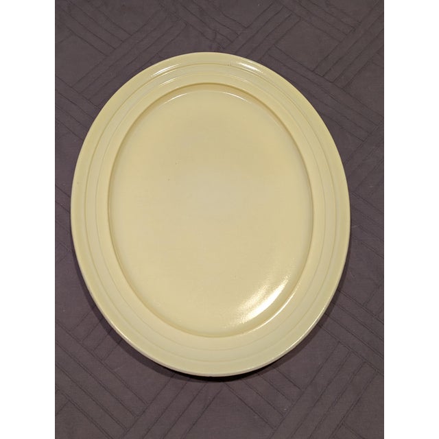 Mid-Century Modern Vintage 1940s Hazel-Atlas "Moderntone" Platonite Pastel Serving Set - Oval Platter & Large Bowl For Sale - Image 3 of 7