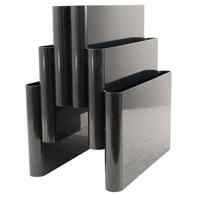 Magazine Rack Model 4675 attributed to Giotto Stoppino for Kartell, 1970s For Sale - Image 13 of 13