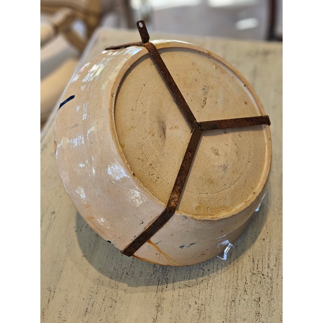 Rustic European Mid 19th Century Spanish Ceramic Fajalauza Bowl From Granada For Sale - Image 3 of 7