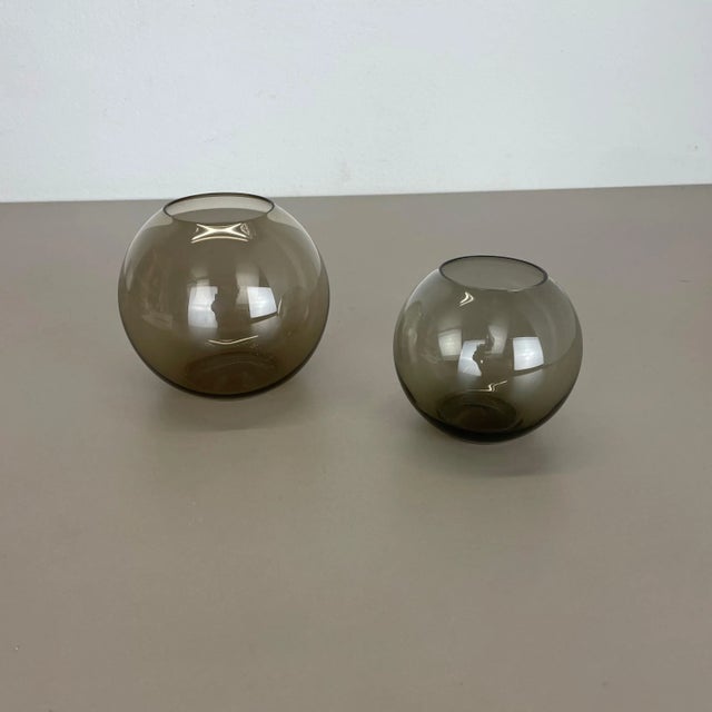 Bauhaus Turmalin Ball Vases attributed to Wilhelm Wagenfeld for WMF, Germany, 1960s, Set of 2 For Sale - Image 3 of 18