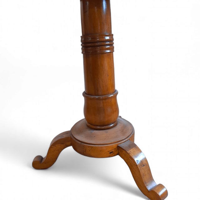 Louis Philippe Style Table in Walnut Veneer, 1830 For Sale - Image 15 of 18