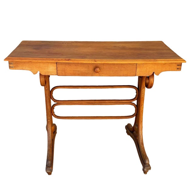 Rare late Victorian oak scrolling model 96 bistro table by Thonet features a distinctive four-lobed, cloverleaf-shaped top...