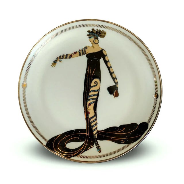 La Merveilleuse - Porcelain Collector Plate - 1990 1990 For Sale - Image 3 of 3