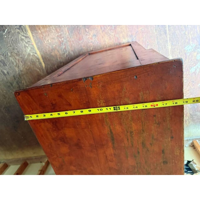Early 20th Century Antique Federal Style Burled Wood Tiger Maple Chest of Drawers For Sale - Image 5 of 18