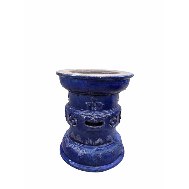 Antique Yellow and Blue-Glazed Planter Pot From Guangdong Province With Stand For Sale - Image 10 of 10