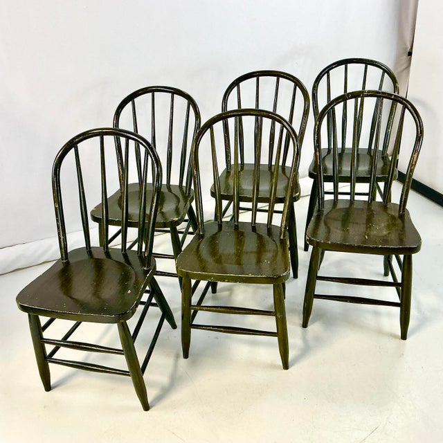 Late 19th Century Late 19th C. Antique Americana Farmhouse Boho Chic Chippy Paint Windsor Pine Dining Chairs - Set of 6. For Sale - Image 5 of 16