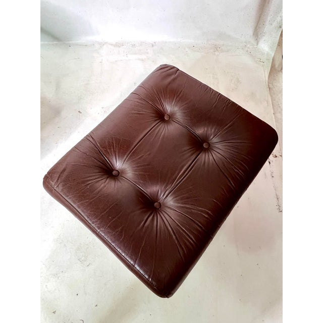 Chrome Ekornes Stressless Mid Century Chrome and Leather Lounge Chair and Ottoman For Sale - Image 8 of 10