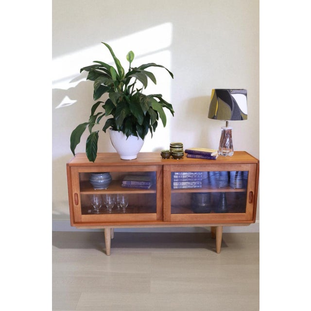 Mid-Century Modern Display Cabinet in Teak from Brouer Møbelfabrik, Denmark, 1960s For Sale - Image 3 of 14