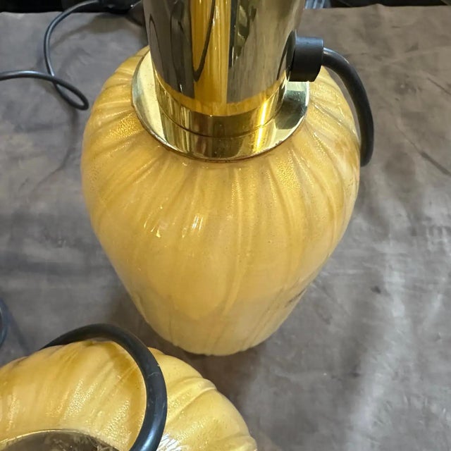 Two 1980s Yellow and Gold Murano Glass Table Lamps by Signoretti Murano Italy For Sale - Image 11 of 16