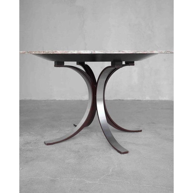 Brown Mid-Century Round Model T69 Dining Table in Marble from Tecno, 1960s For Sale - Image 8 of 11