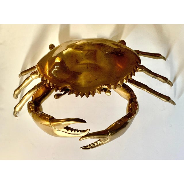 A spectacular and finely crafted English Lidded Crab Box. The piece is quite large and with a very good weight. A...