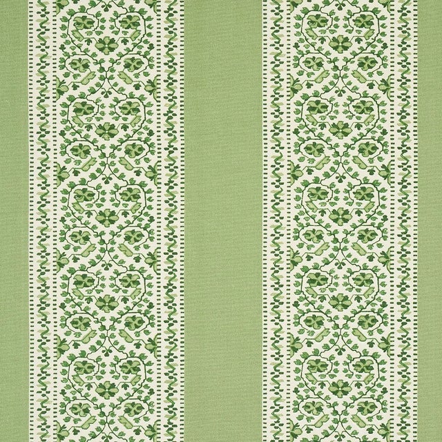 Not Yet Made - Made To Order Sample - Schumacher x Mark D. Sikes Jasmine Indoor/Outdoor Fabric in Leaf Green For Sale - Image 5 of 5