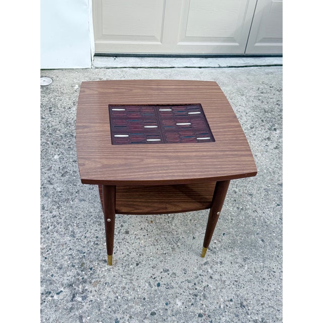 Mid-Century Modern Vintage Tiled Walnut Laminate Two-Tiered End Table For Sale - Image 3 of 8