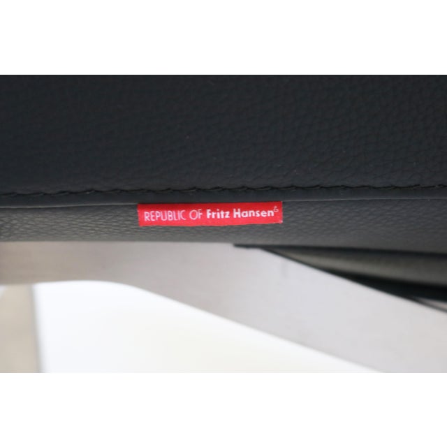 Set of PK22 Lounge Chairs by Poul Kjaerholm for Fritz Hansen, 2007 For Sale - Image 17 of 18