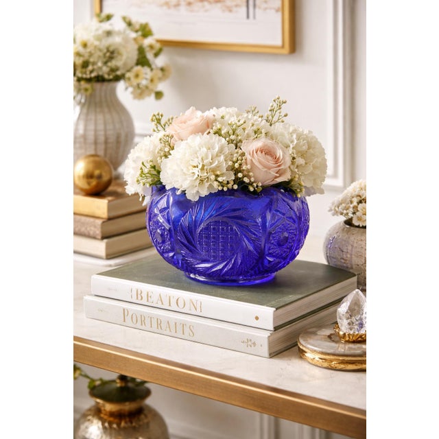 This beautiful vintage cobalt blue pressed glass rose bowl was produced by the celebrated Fenton Glass Company, a leader...