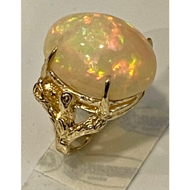 Metal 10 Carat Oval Shape Ethiopian Opal Cocktail Ring 14 Karat Yellow Gold For Sale - Image 7 of 18