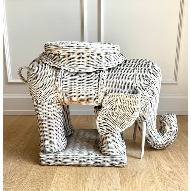Hollywood Regency 1970s White Wicker Elephant Side /Drinks Table, Trunk Up For Sale - Image 3 of 8