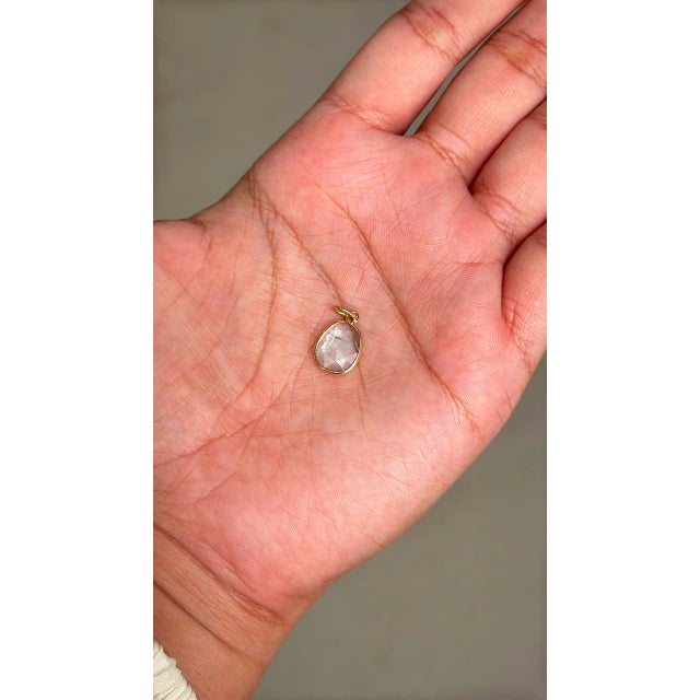 Contemporary Luminous 1.97ct Faceted Aquamarine Pendant 14k Gold Charm for Mom For Sale - Image 3 of 15