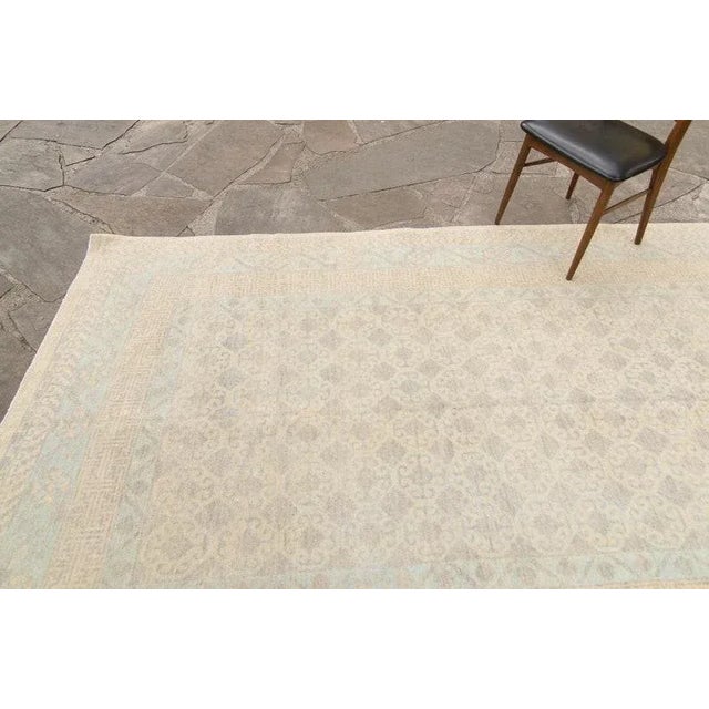 1980s 1980s Contemporary Allover Geometric Floral Champagne & Mint Wool Low Pile Hand-Knotted Rug - 6’1” x 9’8” For Sale - Image 5 of 10