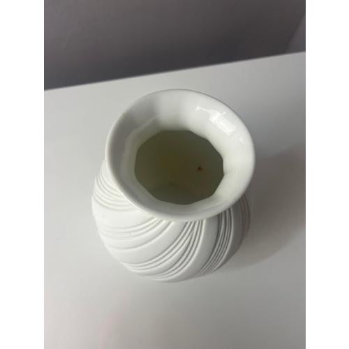 White Bisque Porcelain 0216 Vase by Manfred Frey for Kaiser For Sale - Image 8 of 11