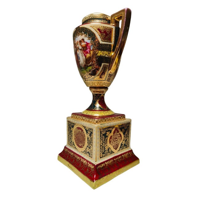 Small Austrian Porcelain Vase, 19th Century For Sale - Image 4 of 14