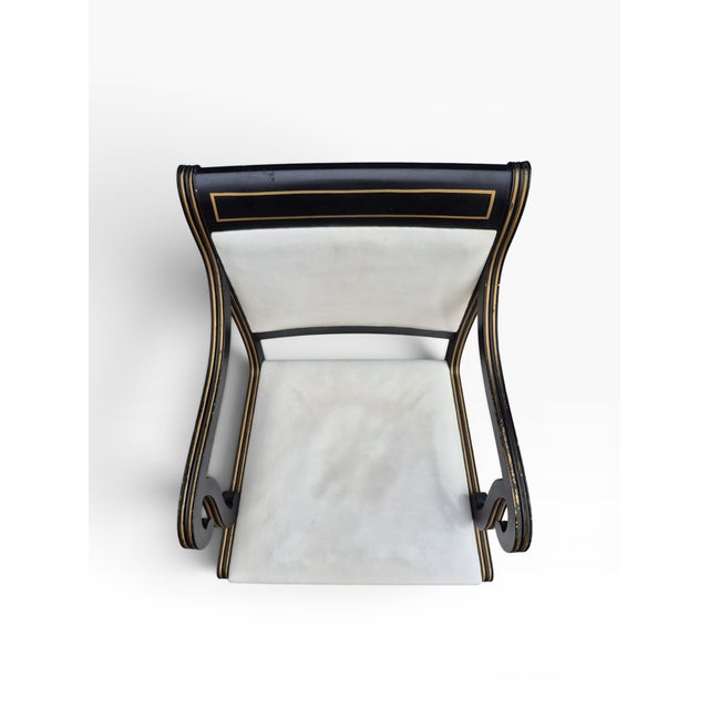 Wood 1950s Kittinger Set of 8 Ebonized & Gilt Neoclassical Dining Chairs For Sale - Image 7 of 12