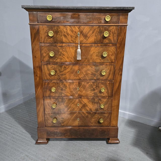 Tall French Chest of Drawers in Mahogany, 1880 For Sale - Image 4 of 18