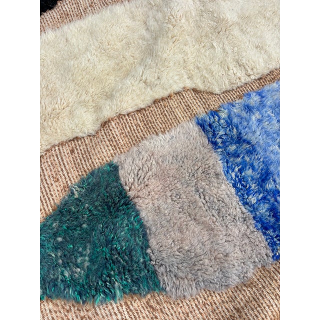 Mid-Century Modern Moroccan Mrirt Rug in Handwoven Abstract Wool, 2010s For Sale - Image 3 of 13