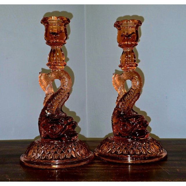 Art Deco Pink Depression Glass Dolphin Candlesticks – l.e. Smith, 1930s – Pair For Sale - Image 3 of 10