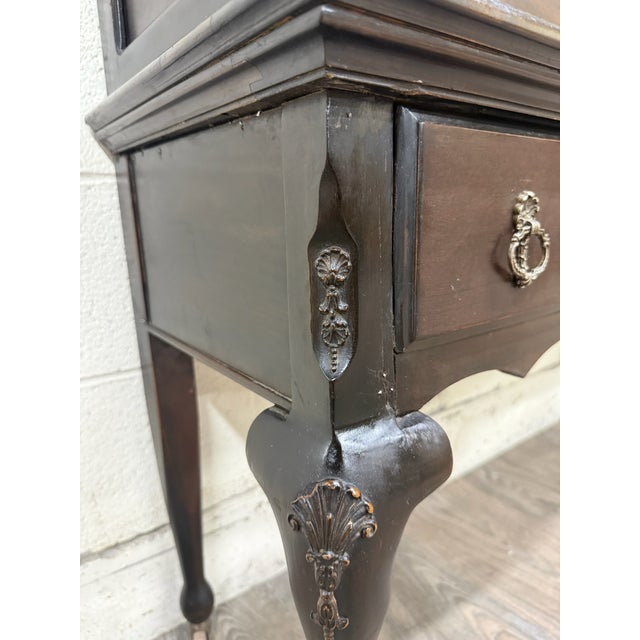 Vintage Queen Anne Style Mahogany China Cabinet Display Cabinet Curio Bookshelf For Sale - Image 4 of 14