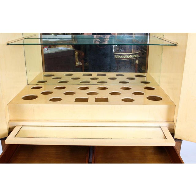 Early 20th Century Queen Anne Burr Walnut Cocktail Cabinet For Sale - Image 18 of 18