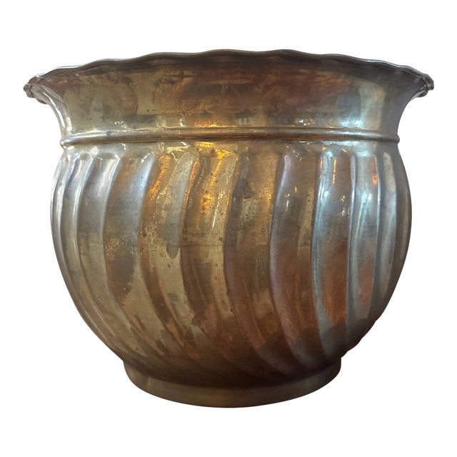 Vintage 1980s Large Fluted Brass Scalloped Cachepot Jardinière For Sale