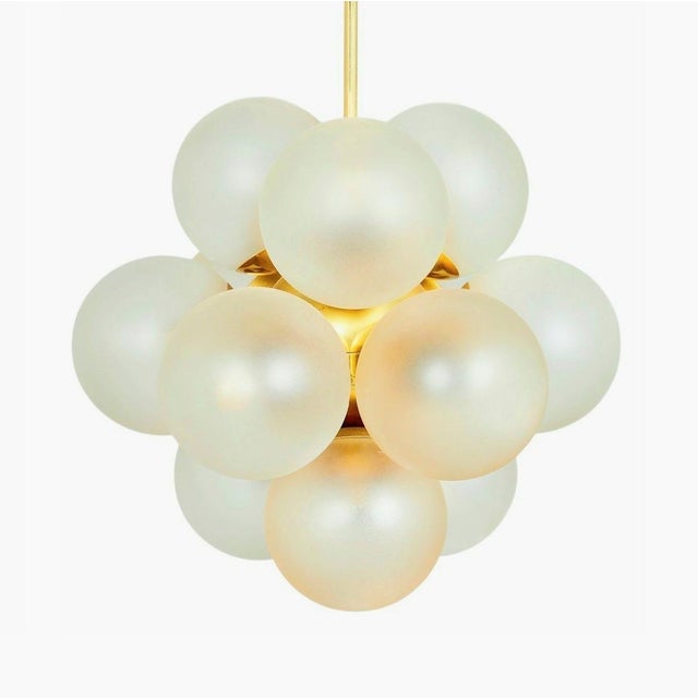 White Space Age Atomic Sputnik Brass Twelve Glass Spheres Ceiling Light from Kaiser Leuchten, Germany, 1960s For Sale - Image 8 of 8