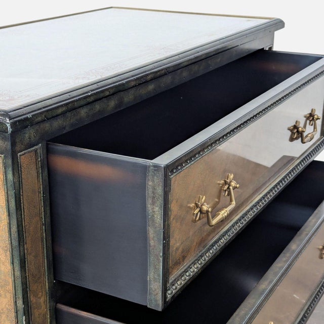 1980s Theodore Alexander Venetian Art Deco Gilded Verre Églomisé Two-Drawer Chest For Sale - Image 12 of 12
