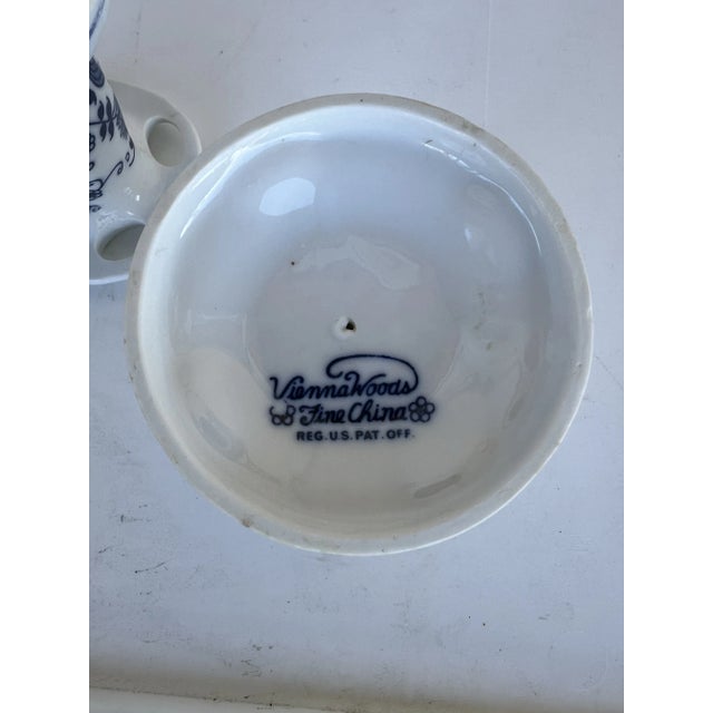 Shabby Chic Vintage Toothbrush Holder Blue & White Onion Pattern Vienna Woods by Seymour Mann For Sale - Image 3 of 5