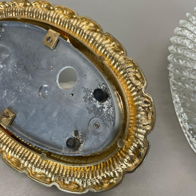 Gold Tone Glass Wall Light attributed to Glashütte Limburg, 1970s For Sale - Image 13 of 17