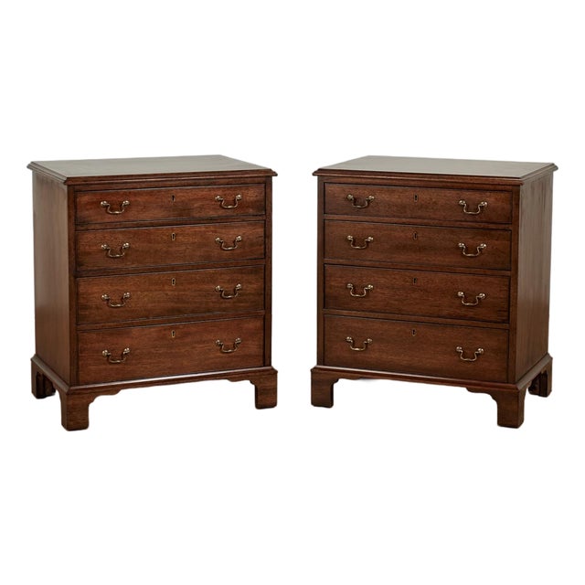 Vintage Pair of Chippendale Style Stands by Biggs For Sale