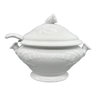 Antique English Ironstone Covered Sauce Tureen by J & J Edwards – Fenton Pattern - Victorian, Farmhouse, Cottagecore For Sale