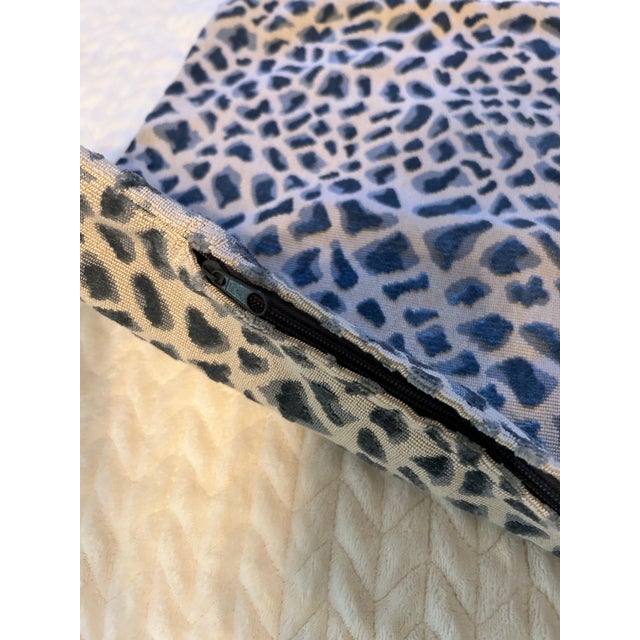 Abstract Lumbar Pillow Cover Made from A Cowtan Tout Fabric For Sale - Image 3 of 7