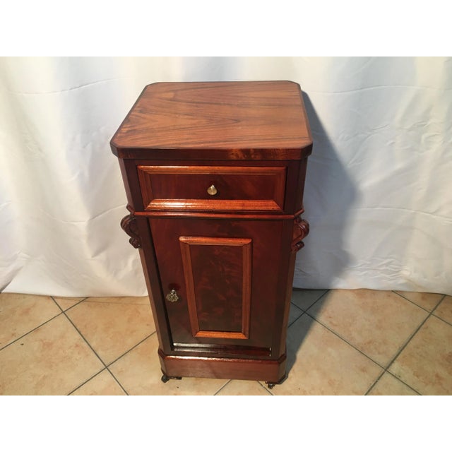Walnut Chest of Drawers, 1900s For Sale - Image 9 of 18
