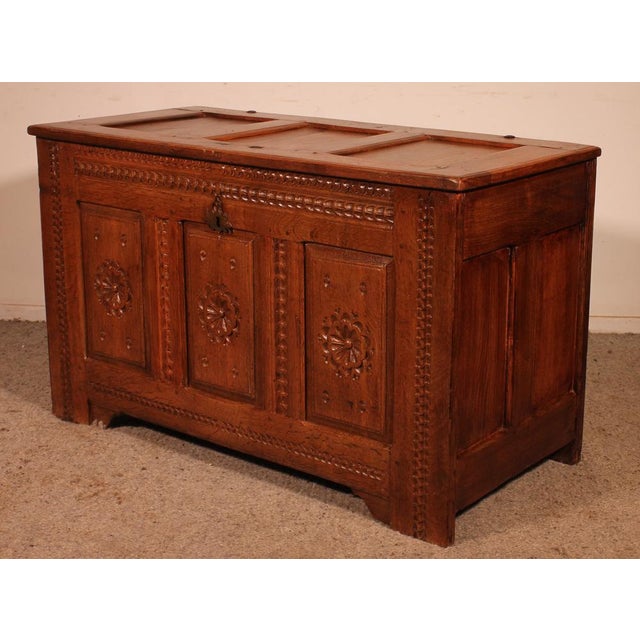 Antique Renaissance Chest in Oak For Sale - Image 6 of 14