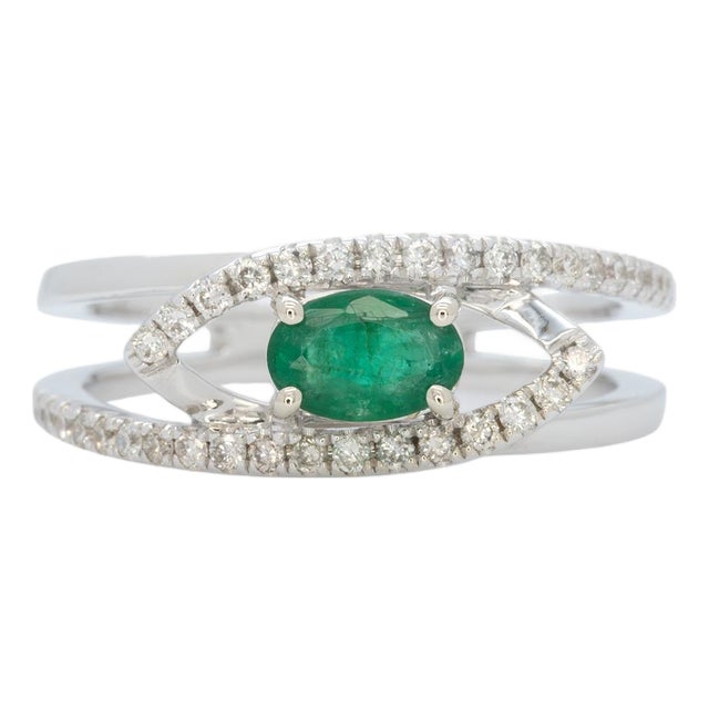 Zambian Emerald Ring With Natural Diamonds Accents: Solid 14k Gold, Size 6.75 For Sale