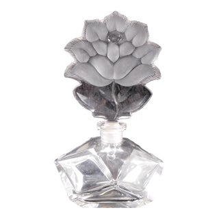 1940s Irice Brand Cut Crystal Perfume Bottle With Large Flower Stopper For Sale