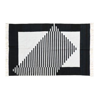 Isak Rug, 5x8, Black For Sale