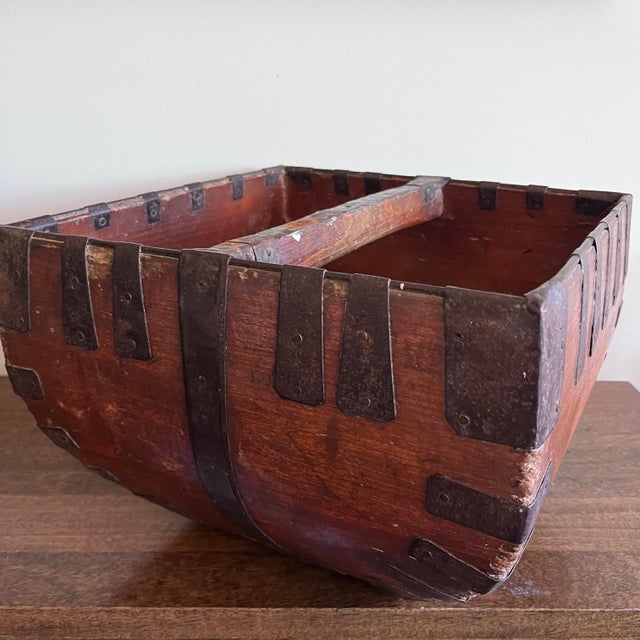 Chinese Antique 19th Century Chinese Rice Harvest Wooden Bucket For Sale - Image 3 of 9