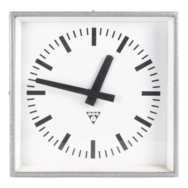 Pragotron C 301 Clock, 1980s For Sale